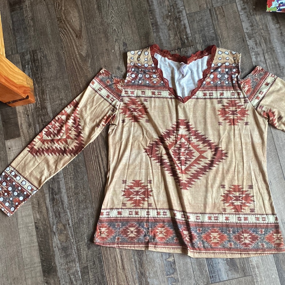 ❤️ 3/$20 NWOT long sleeve cold shoulder 5xl top